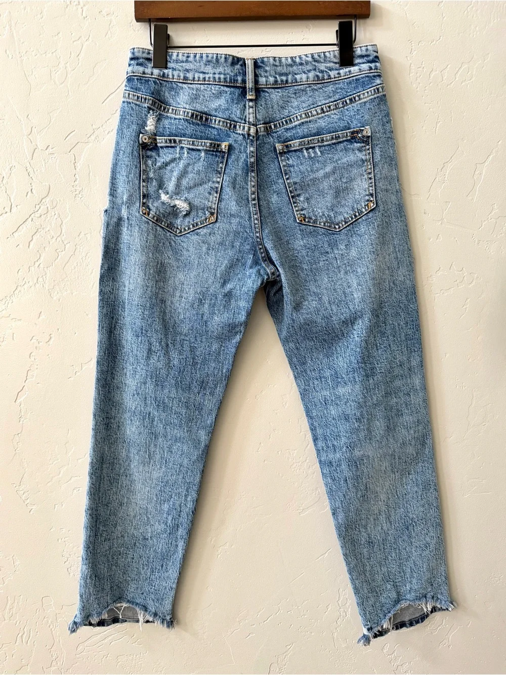 Pilcro Womens The Borrowed Boyfriend Jeans Size 26 Light Wash Distressed Raw Hem - Picture 3 of 16